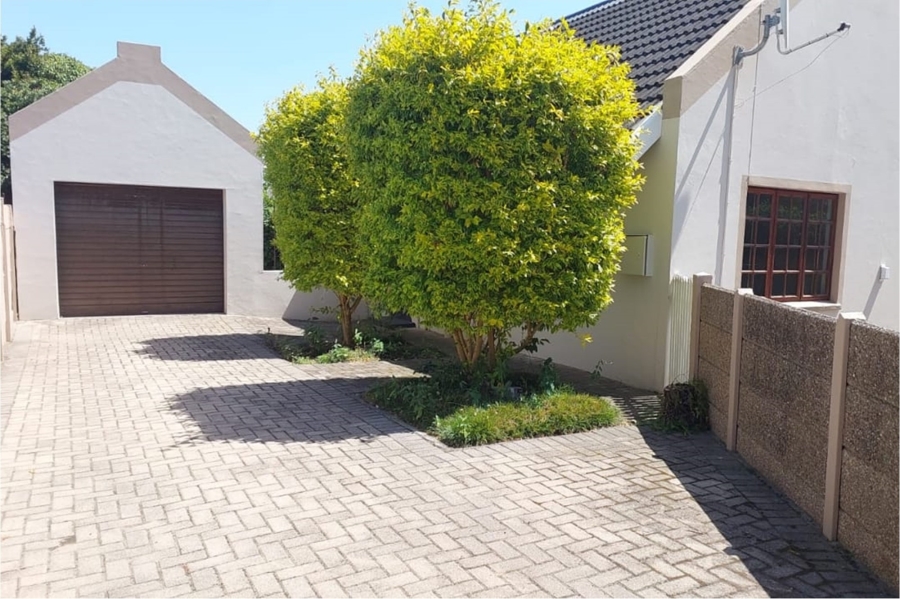 3 Bedroom Property for Sale in Denneoord Western Cape